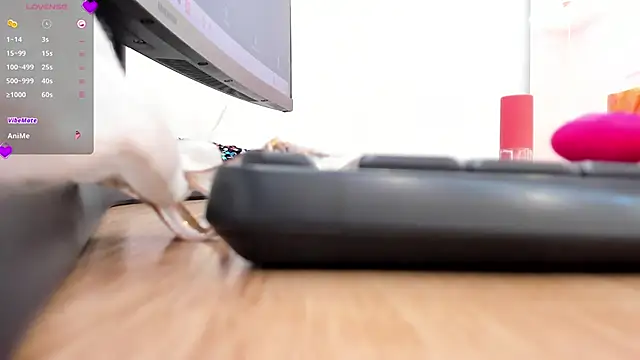 juliana davies  online show from 10, 10, 2025