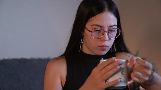 ywixos online show from 16, 10, 2025