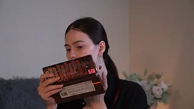 ywixos online show from 25, 9, 2025