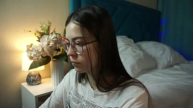 ywixos online show from 13, 1, 2026