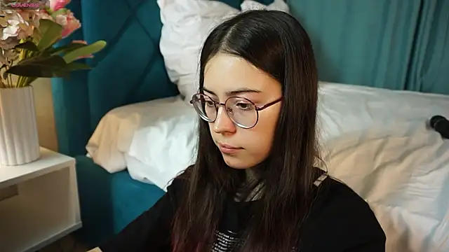 ywixos online show from 18, 12, 2025