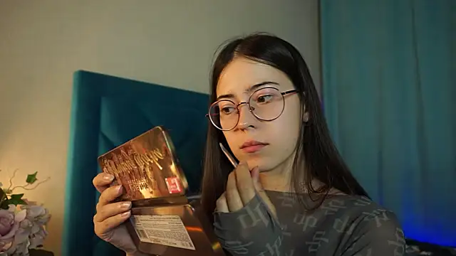 ywixos online show from 21, 9, 2025