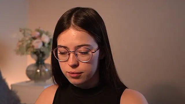 Snapshot of ywixos chatting on 7, 2, 2026 ywixos online show from 7, 2, 2026