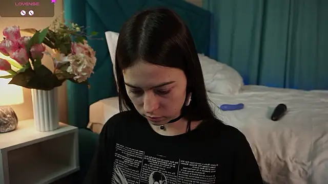 ywixos online show from 6, 3, 2026