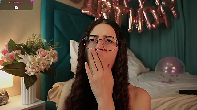 Snapshot of ywixos chatting on 21, 2, 2026 ywixos online show from 21, 2, 2026