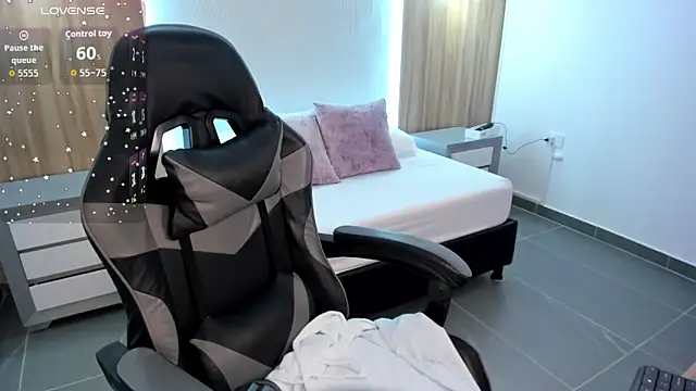 megara x  online show from 18, 10, 2025