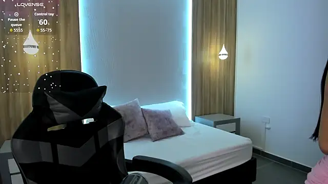 megara x  online show from 20, 10, 2025