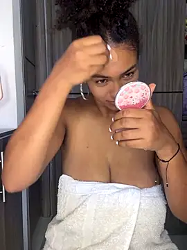 Mia sweet80 online show from 20, 9, 2025