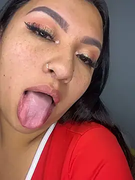 Issa Santana online show from 17, 7, 2026