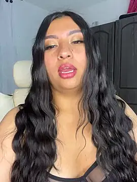 Issa Santana online show from 23, 7, 2026