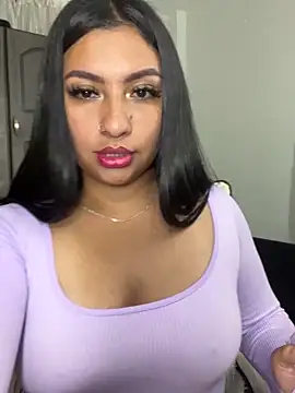 Issa Santana online show from 7, 11, 2025