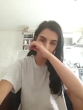 Snapshot of SweetMelodyZ chatting on 28, 10, 2025 SweetMelodyZ online show from 28, 10, 2025