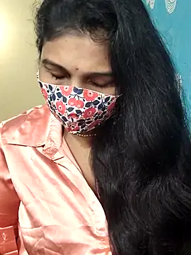 Hotty Sonali online show from 6, 10, 2025