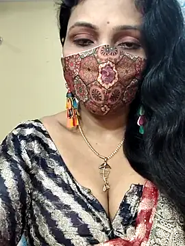 Hotty Sonali online show from 4, 10, 2025