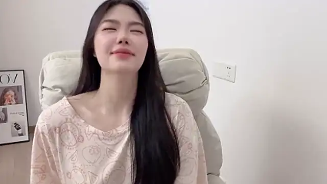 Snapshot of suki-1 chatting on 19, 4, 2026 suki-1 online show from 19, 4, 2026
