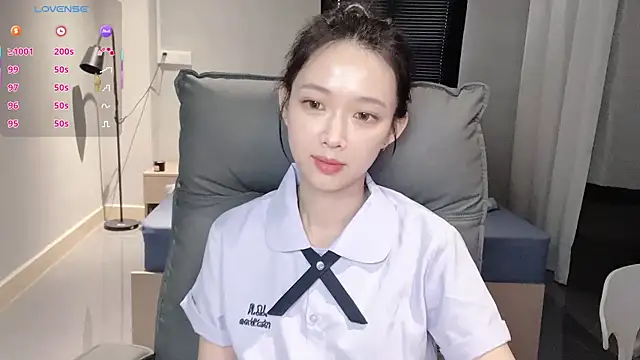 NiNi-baby520 online show from 11, 11, 2025