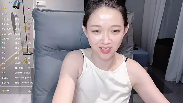 NiNi-baby520 online show from 2, 10, 2025