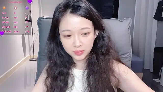 NiNi-baby520 online show from 11, 9, 2025