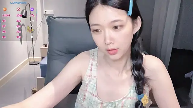 NiNi-baby520 online show from 31, 10, 2025