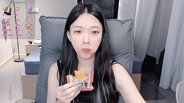 NiNi-baby520 online show from 17, 10, 2025