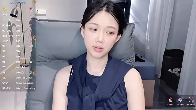 NiNi-baby520 online show from 3, 10, 2025