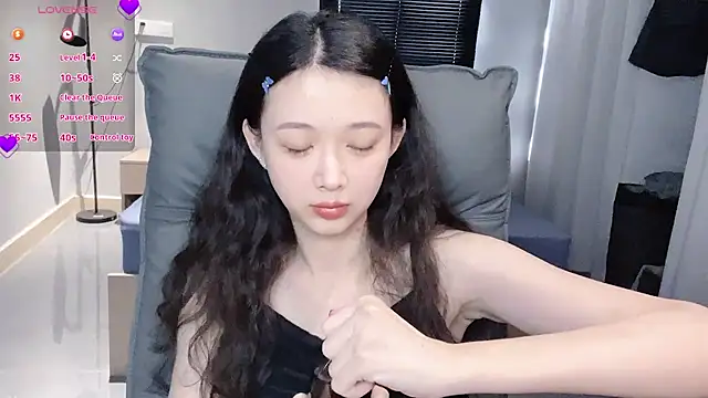 NiNi-baby520 online show from 14, 9, 2025