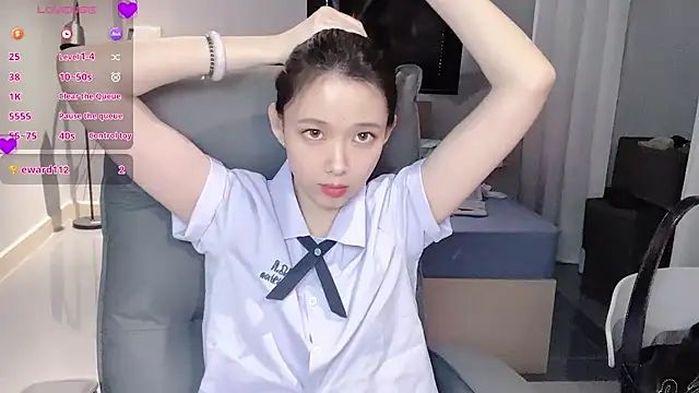 NiNi-baby520 online show from 21, 9, 2025