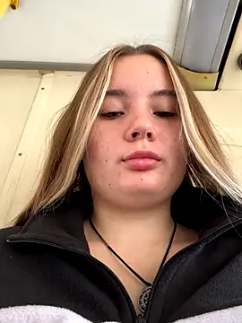 StephanieMur online show from 14, 9, 2025