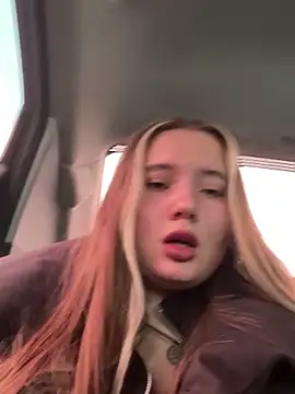 StephanieMur online show from 17, 9, 2025