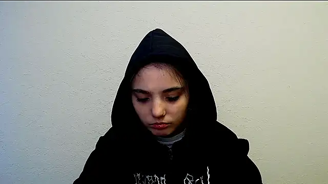 Snapshot of Sun_Shine__ chatting on 3, 11, 2025 Sun Shine online show from 3, 11, 2025