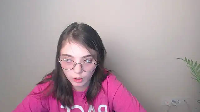 Snapshot of Sun_Shine__ chatting on 14, 6, 2026 Sun Shine online show from 14, 6, 2026