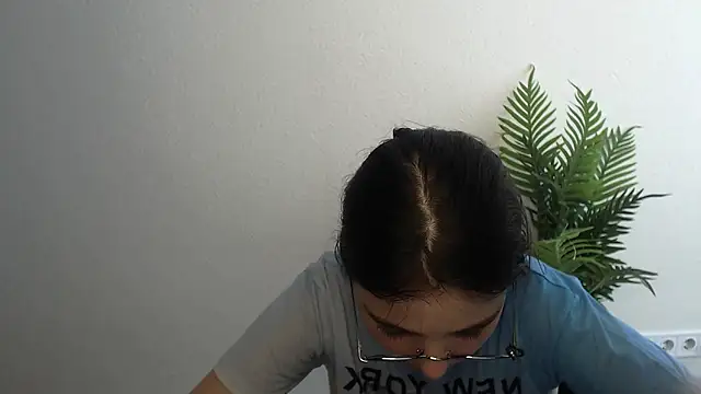 Snapshot of Sun_Shine__ chatting on 10, 6, 2026 Sun Shine online show from 10, 6, 2026