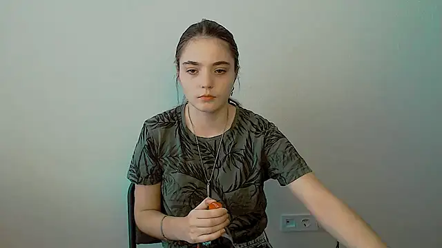 Snapshot of Sun_Shine__ chatting on 22, 9, 2025 Sun Shine online show from 22, 9, 2025