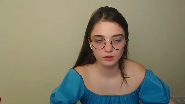 Snapshot of Sun_Shine__ chatting on 17, 7, 2026 Sun Shine online show from 17, 7, 2026