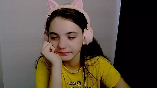 Snapshot of Sun_Shine__ chatting on 9, 9, 2025 Sun Shine online show from 9, 9, 2025