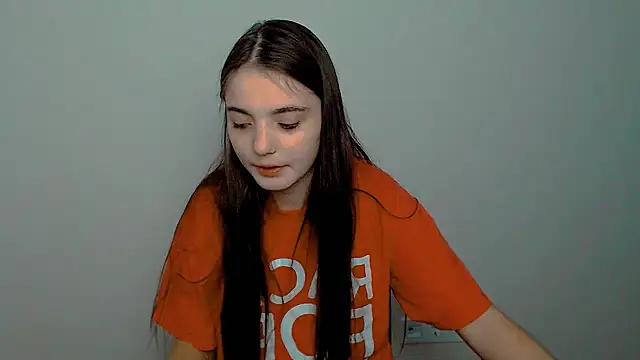 Snapshot of Sun_Shine__ chatting on 12, 9, 2025 Sun Shine online show from 12, 9, 2025