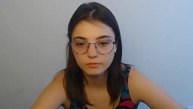 Snapshot of Sun_Shine__ chatting on 13, 7, 2026 Sun Shine online show from 13, 7, 2026
