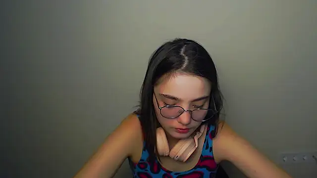 Snapshot of Sun_Shine__ chatting on 6, 6, 2026 Sun Shine online show from 6, 6, 2026