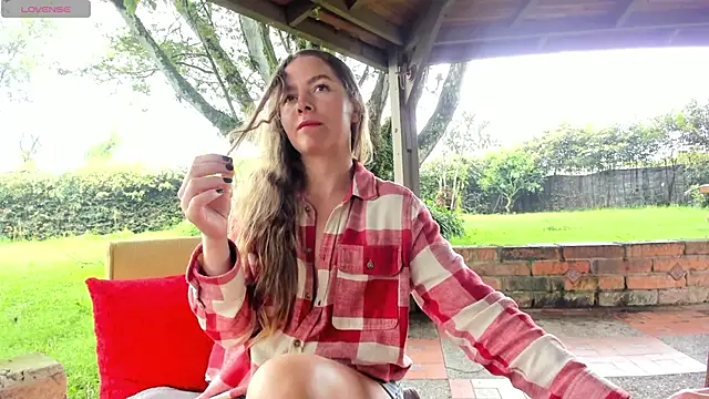 Angiehuston1 online show from 17, 4, 2026