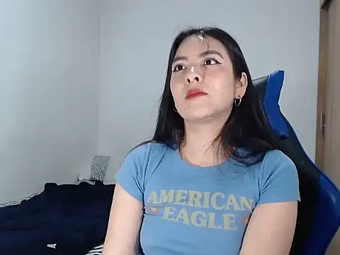 Snapshot of EloiseJun chatting on 7, 11, 2025 EloiseJun online show from 7, 11, 2025