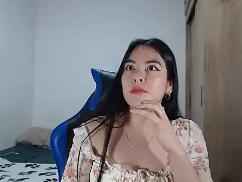 Snapshot of EloiseJun chatting on 17, 9, 2025 EloiseJun online show from 17, 9, 2025