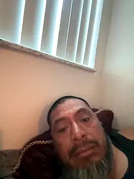 Snapshot of julio_p chatting on 24, 10, 2025 julio p online show from 24, 10, 2025