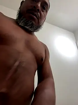 Snapshot of julio_p chatting on 20, 10, 2025 julio p online show from 20, 10, 2025