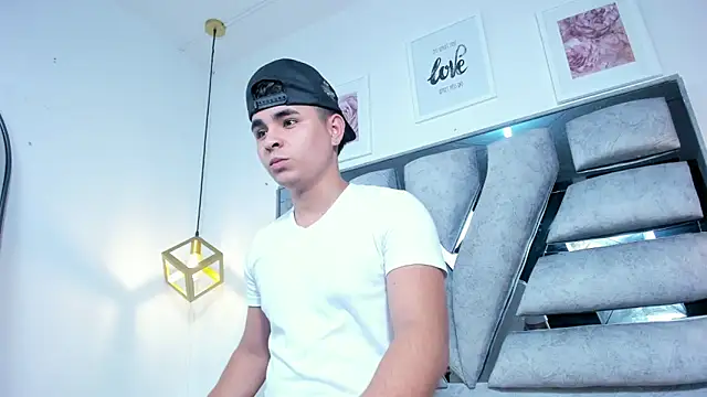 lianfox  online show from 7, 4, 2026