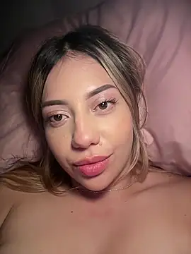 MissCat  online show from 9, 1, 2026