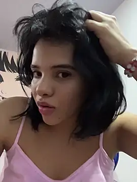 Snapshot of Ada_sienn chatting on 8, 7, 2026 Ada sienn online show from 8, 7, 2026