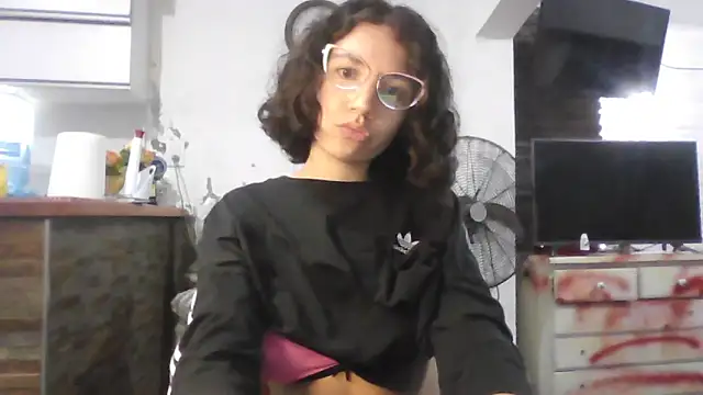 loliporomero online show from 5, 11, 2025