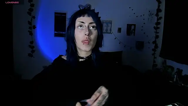 kattusauruss online show from 2, 12, 2025