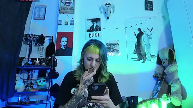 kattusauruss online show from 24, 5, 2026