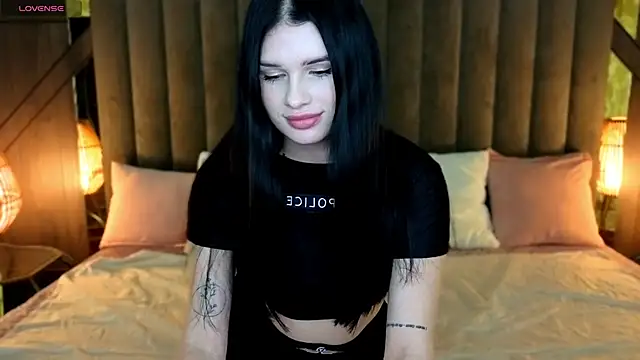 Neyla Charm online show from 16, 11, 2025